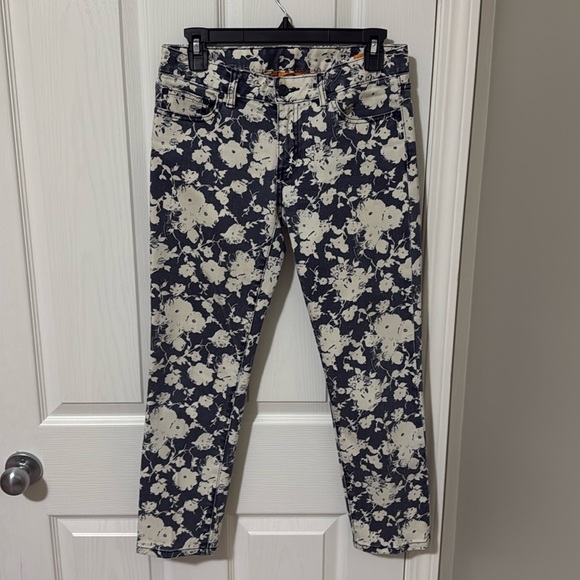 TORY BURCH Alexa Floral Print Cropped Skinny Jeans - Picture 2 of 11